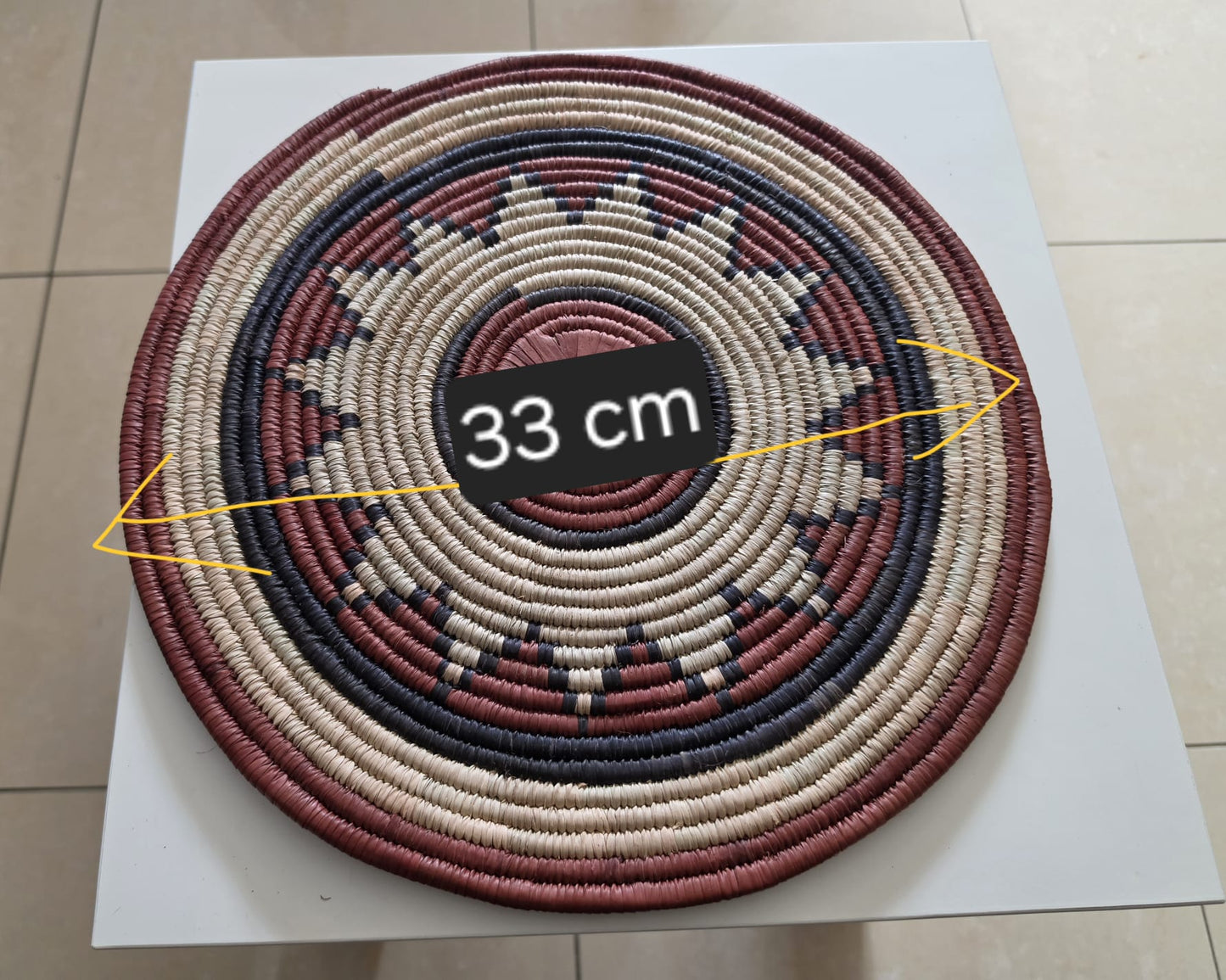 Set de table / Dessous de plat tressé 33 cm – Motifs Géométriques Terracotta & Ébène